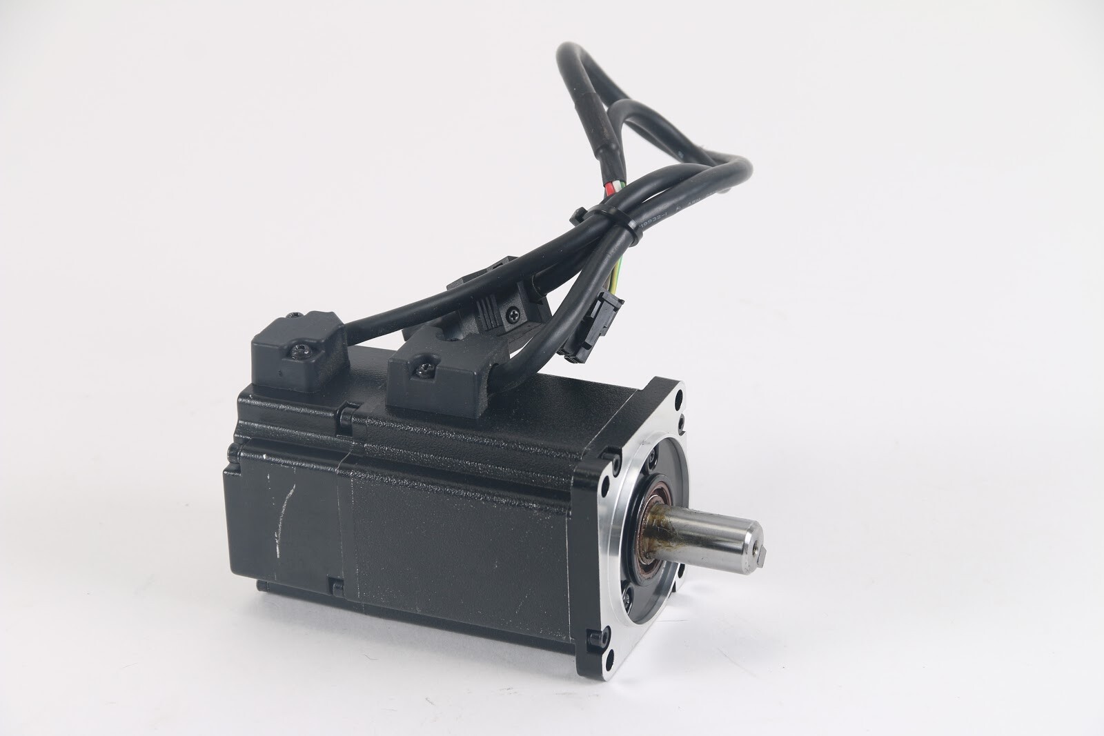 Delta DAI2C10602RS AC Servo Motor VAC110 r/min 3000 N.m 0.64 kW0.2 – Lot of 5