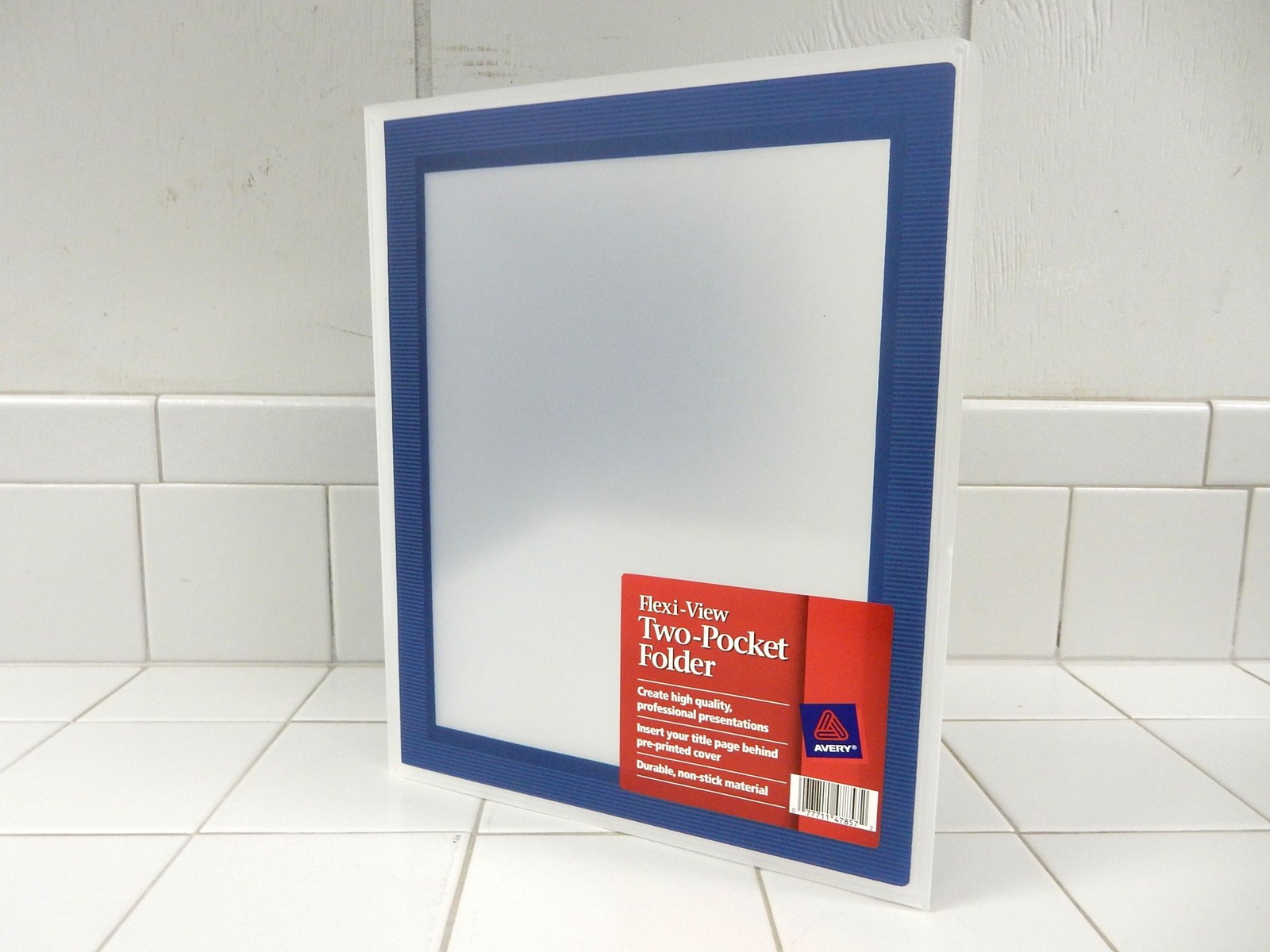 AVERY FLEXI-VIEW TWO POCKET FOLDER (3 DIFFERENT COLORS) *BUYER GETS 24 FOLDERS*