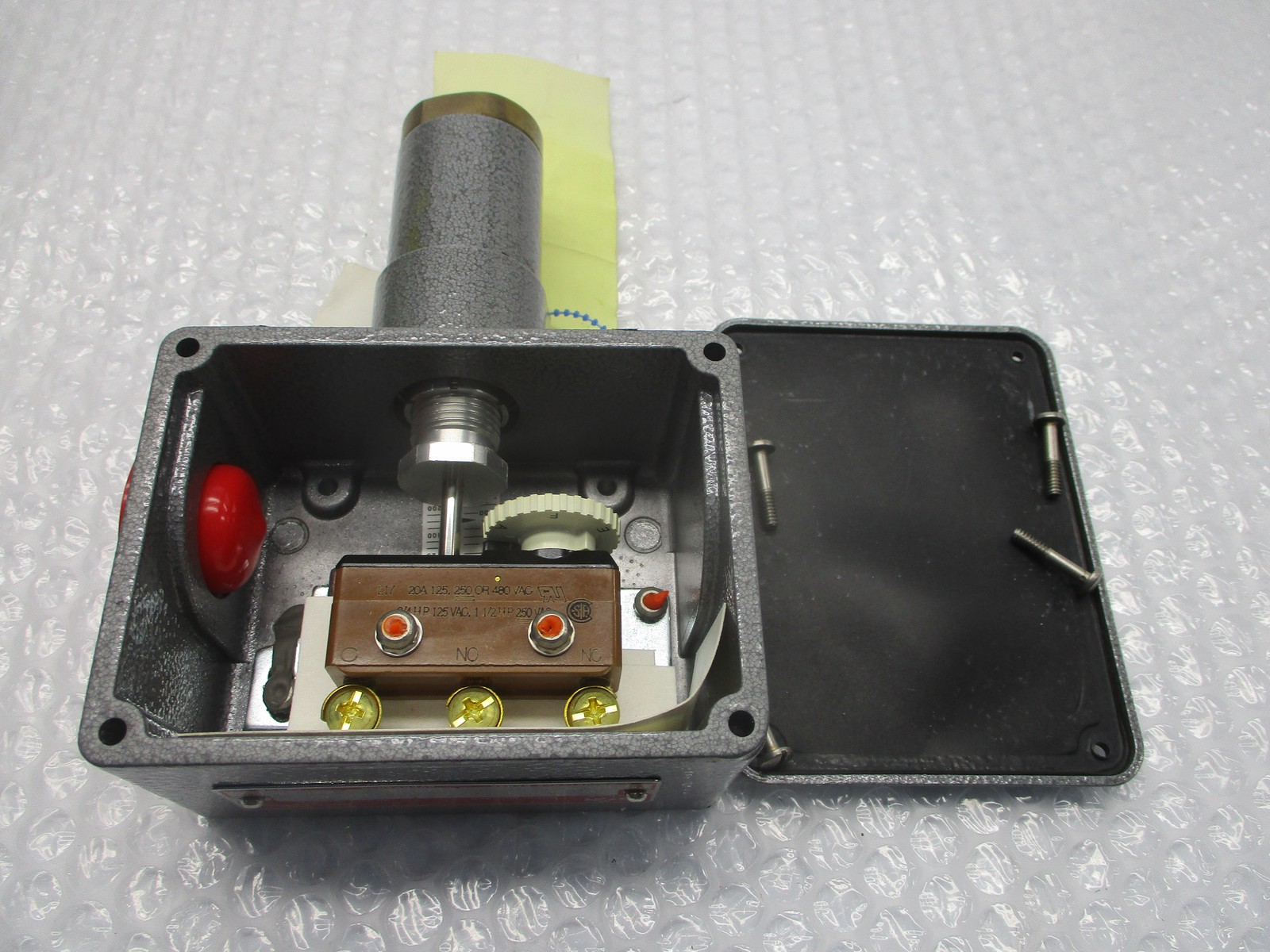 SOR 6NN-T45-N4-D1A PRESSURE SWITCH 25-275PSI NSNP