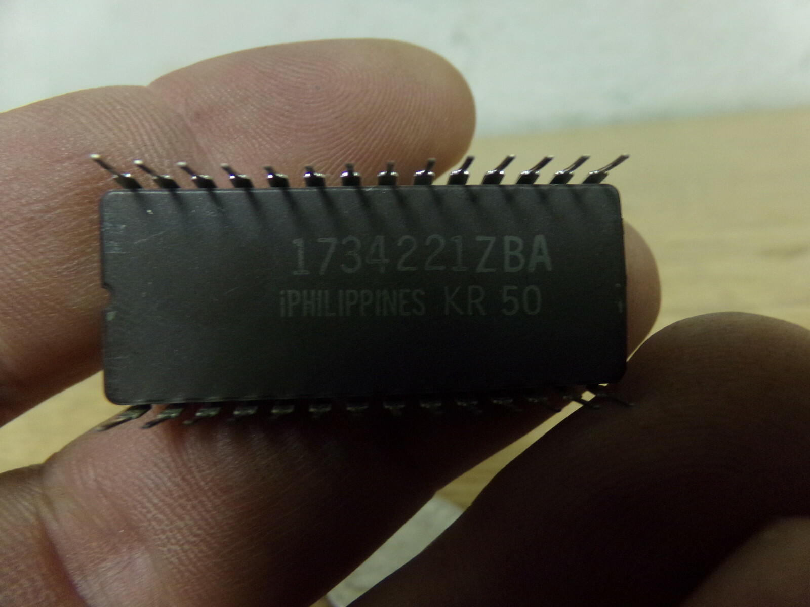 Intel 1734221ZBA Philippines KR 50 Computer Chip *FREE SHIPPING*