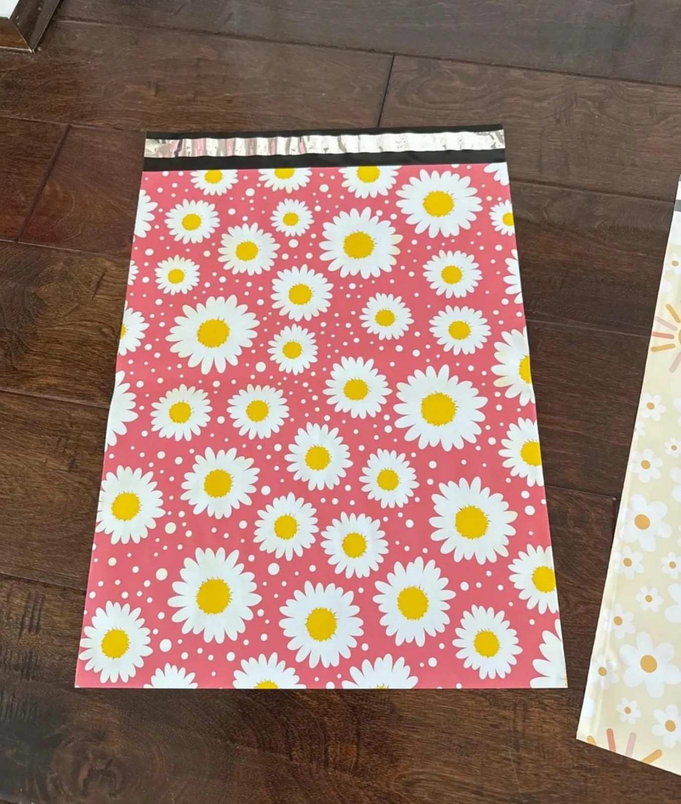 10 OR 20 Pack – 12×15.5″ Large Beautiful Floral 5 Patterns Designer Poly Mailers
