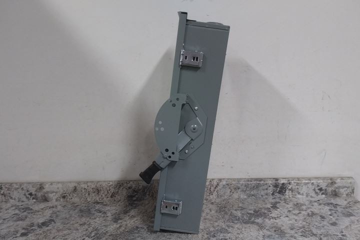 Square D DTU223RB 240VAC 100 A Single Phase Heavy Duty Non-Fusible Safety Switch