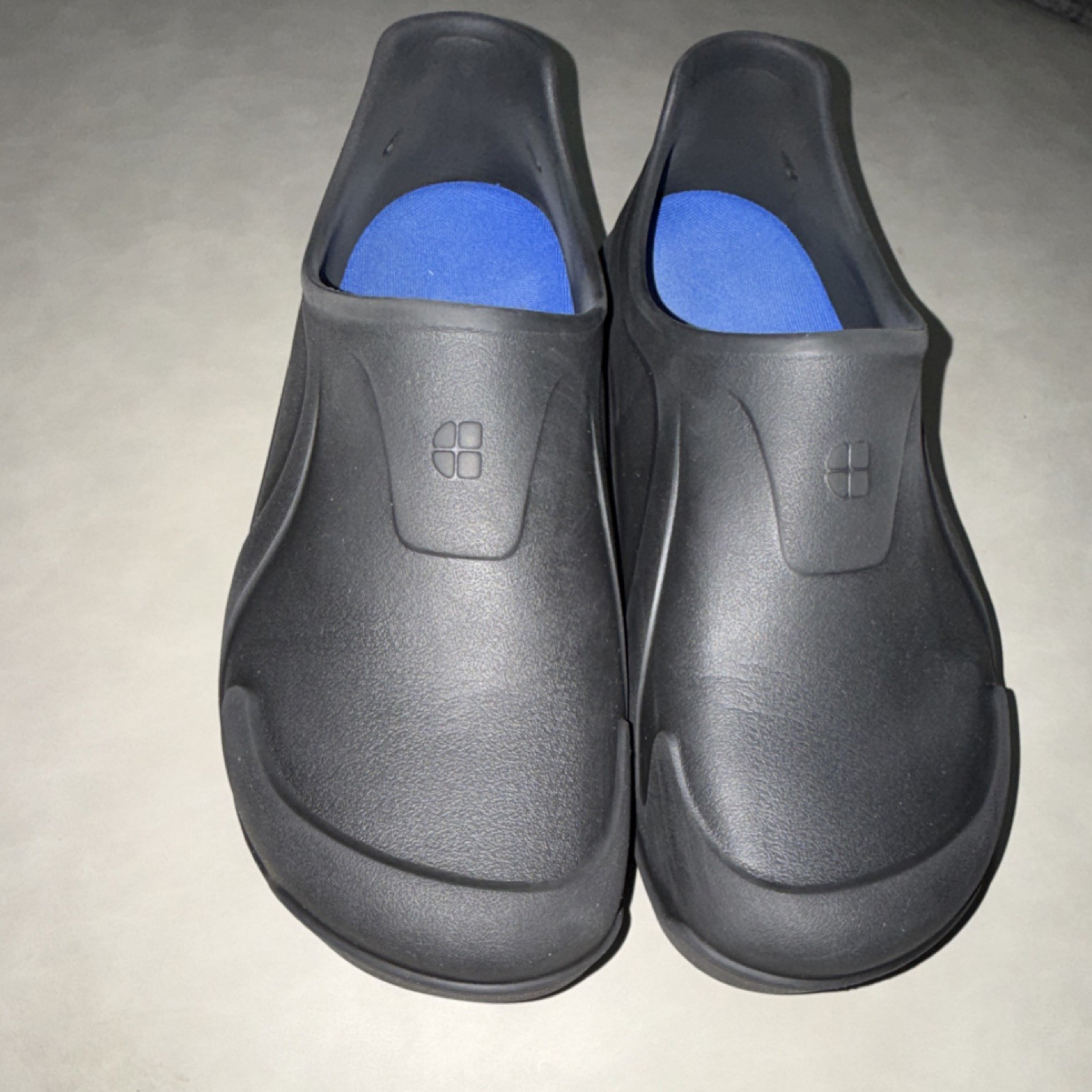 Shoes For Crews Slip Resistant Work Shoes Black M9 W11 Made in Vietnam