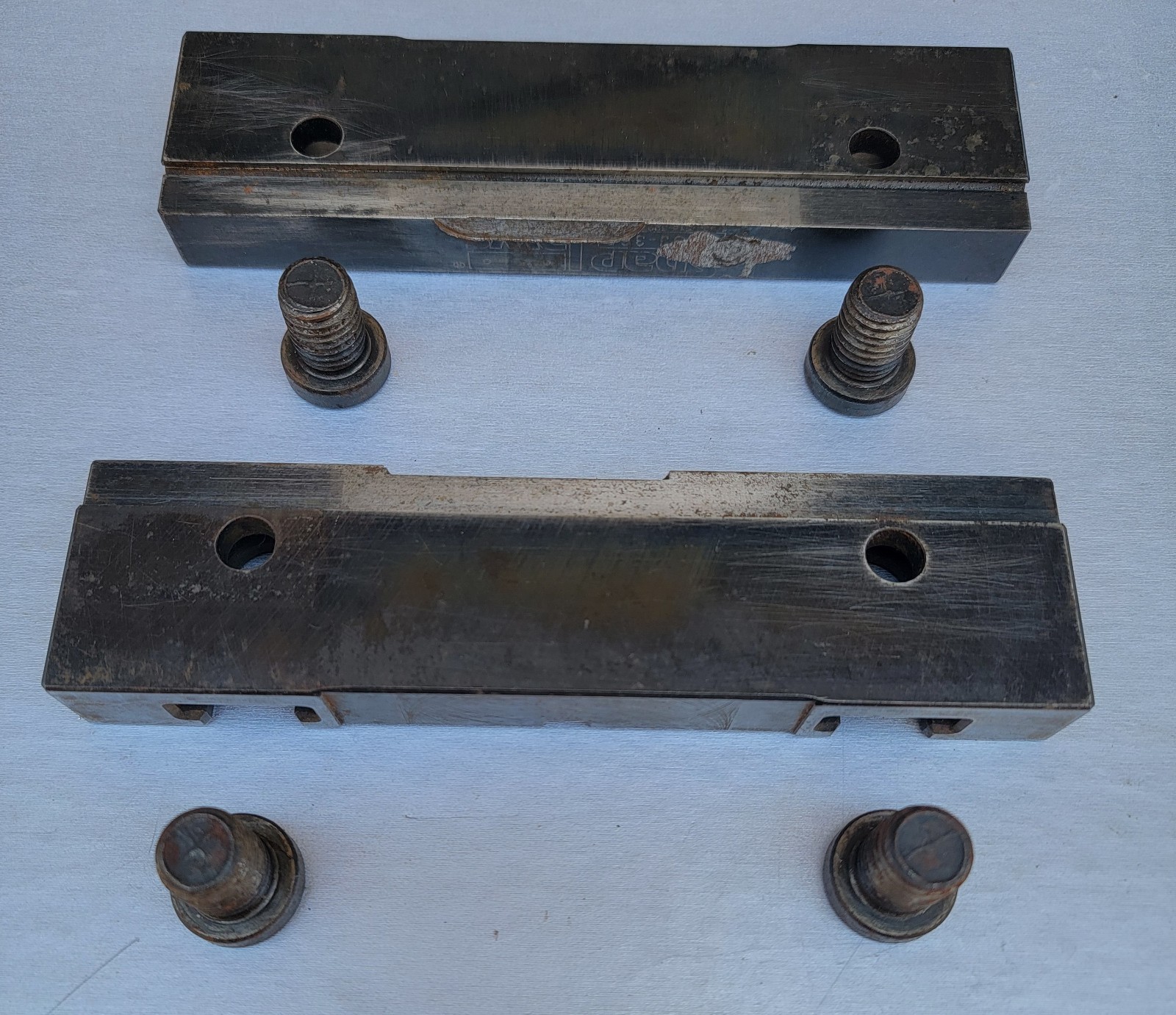 1 Pair Snap Jaws 6HSJ-100 Hard Steel Vise Jaws with Step, fits 6″ Vise