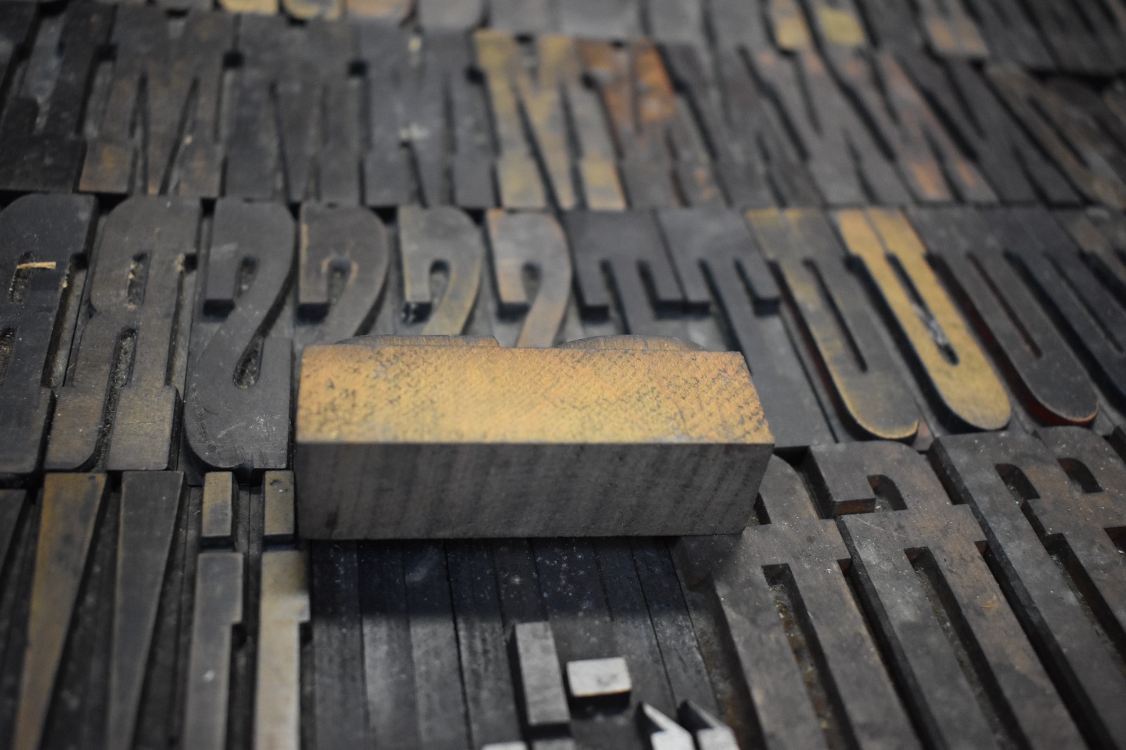 Vintage 2-1/2″ Wood Type Print Blocks Fancy Letters A-Z + Extras 119 Pcs.
