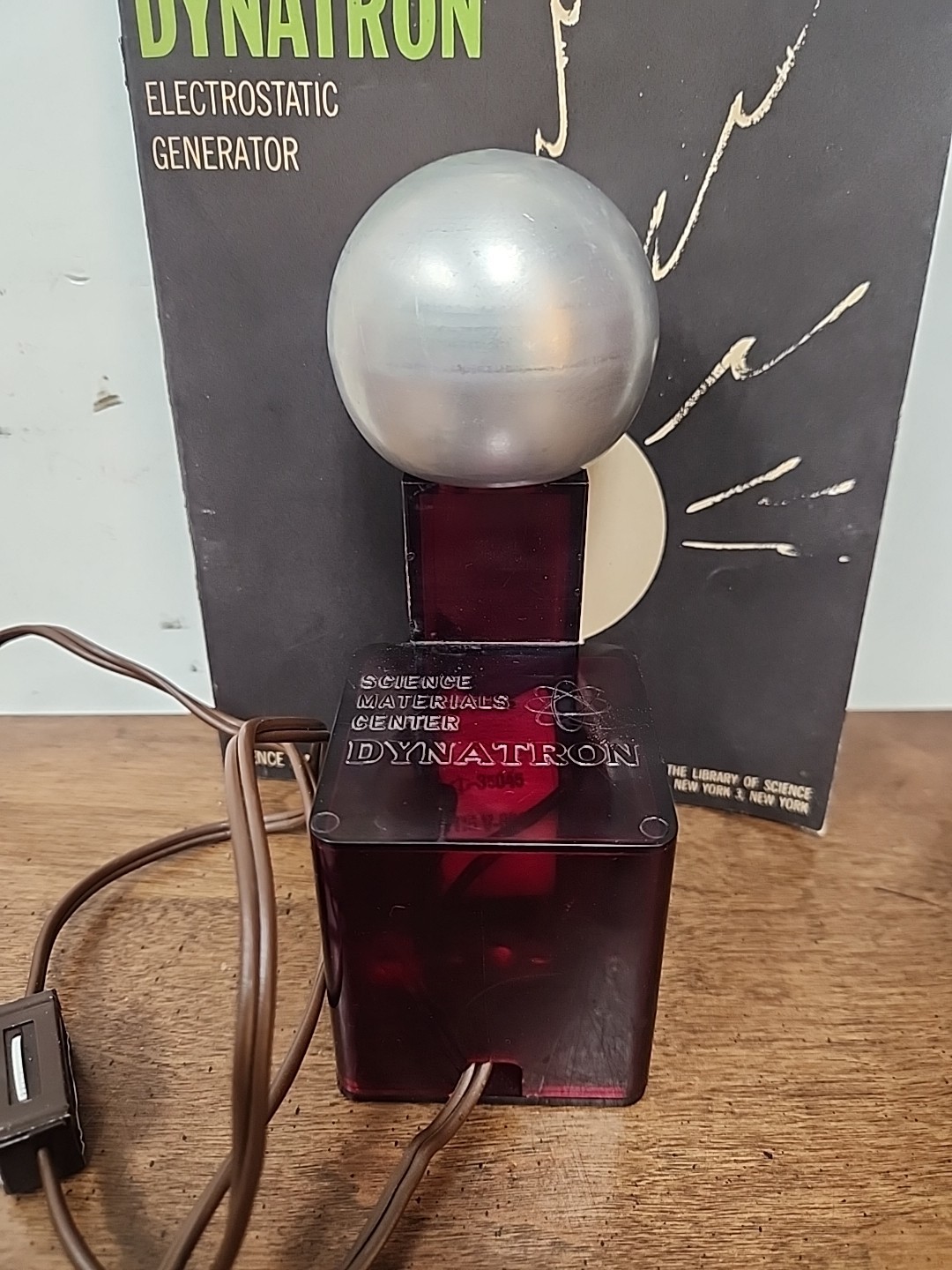 VINTAGE DYNATRON ELECTROSTATIC GENERATOR – WORKING WITH EXPERIMENT BOOK