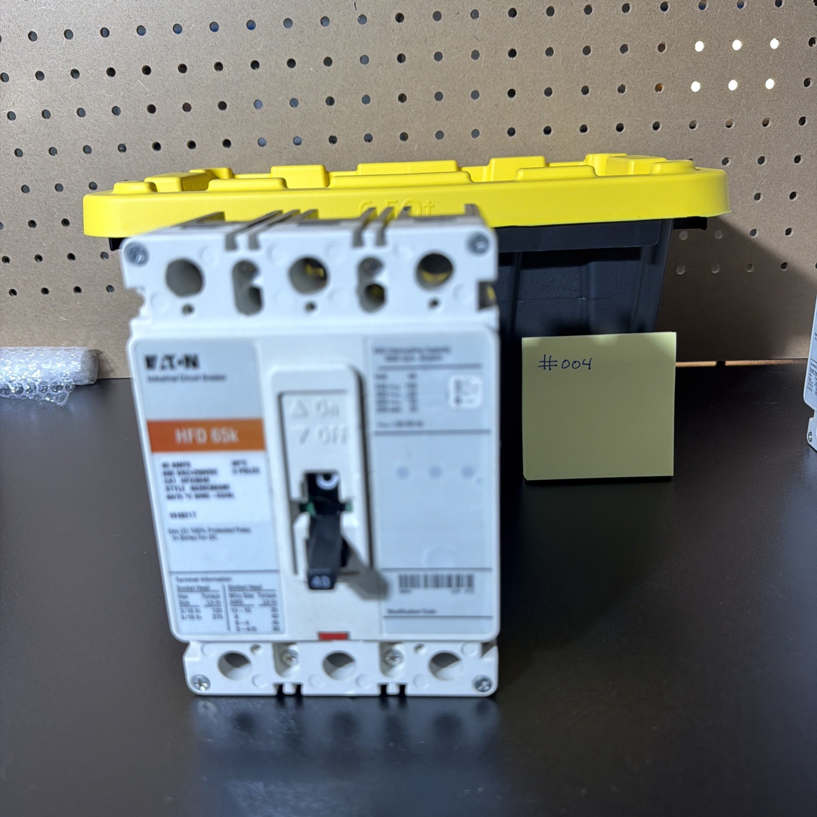 Eaton HFD 65k HFD3040BEP10 Molded Case Circuit Breaker, 3-Pole, 40A, 600V (NNB)